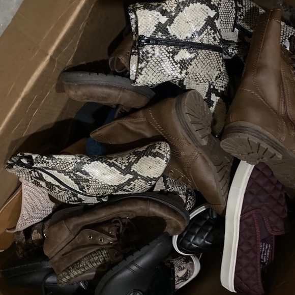 5 Pairs shoes mystery mix bundle Mixed Women Sandals Mules Boots - Picture 3 of 9